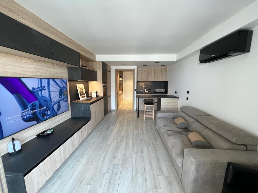 Le Diatomee - Rue Du Port Apartment Cavalaire-sur-Mer Bagian luar foto